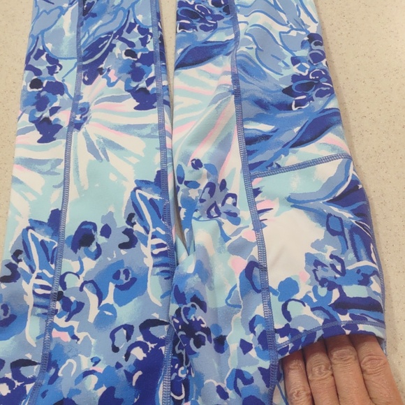 Lilly Pulitzer Luxletic Catch n Keep Leggings size Xtra, Xtra small EUC - Picture 13 of 15